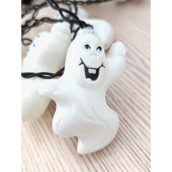 Vtg Eerie Descents Glowing Ghoulish Ghosts Blow Mold Halloween String Light Rare - Picture 11 of 15